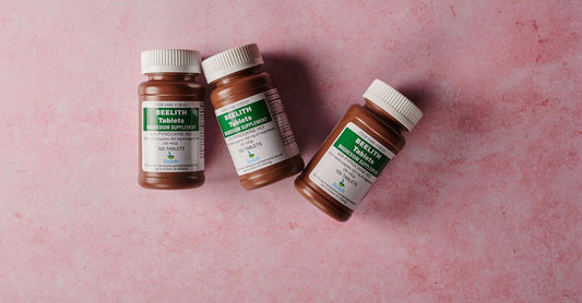 Niacin flush vs non flush supplement bottle on a clean white background