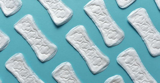 Flatlay of sterile non-stick bandaging pads and first aid supplies for a bandaging pads buying guide UK.