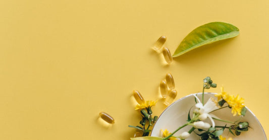 A flatlay of detox and cleanse supplement bottles with natural ingredients like milk thistle and dandelion root, representing a detox & cleanse buying guide UK.