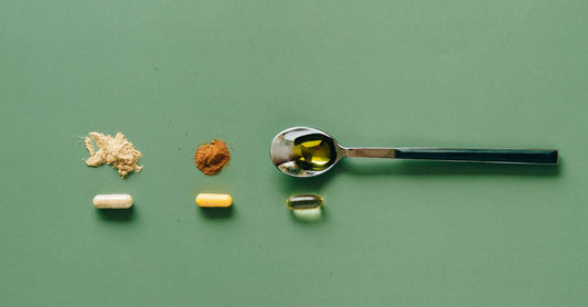 Fibre supplements on a clean surface, representing the best dietary fibers UK 2026 for digestive wellness.