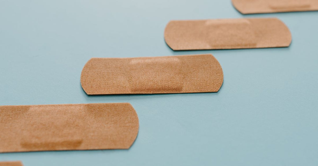 Roll of self-adherent cohesive bandage wrap for best adhesive bandages UK 2026 guide