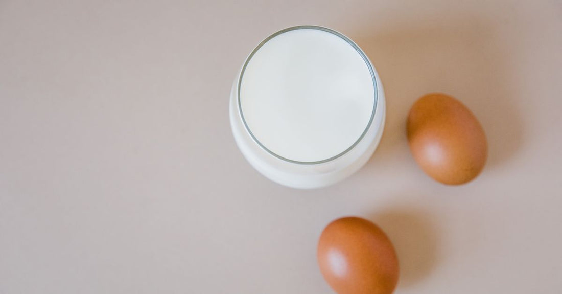Milk thistle supplement capsules in a bottle, featured in this milk thistle buying guide UK