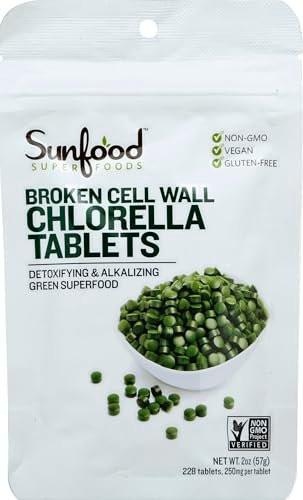 Sunfood Superfoods Broken Cell Wall Chlorella Tablets - Chlorophyll, Chlorella Green Algae Tablets for Women & Men, Source of Protein, Iron, Beta Carotene & B Vitamins, Non GMO, Vegan - 2 oz Bag - görsel 1