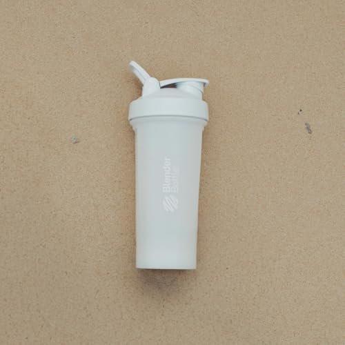 BlenderBottle Classic V2 Shaker Bottle Perfect for Protein Shakes and Pre Workout, 32-Ounce, White - görsel 1