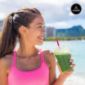Naturevibe Botanicals Moringa Green Leaf Powder 2lbs (32 Ounces) | Raw Multi-Vitamin | Great in Drinks and Smoothies