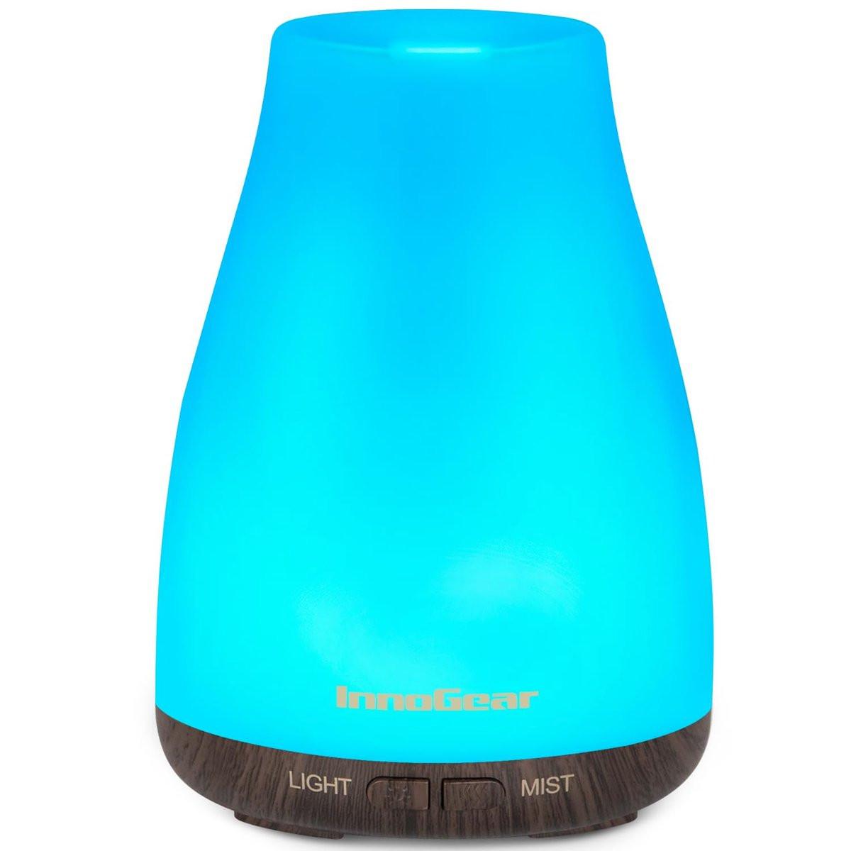InnoGear Essential Oil Diffuser, Ultrasonic Diffusers for Home Aromatherapy Humidifier for Bedroom Room 7 Colors LED 2 Mist Mode Auto Off, Brown Base - görsel 5